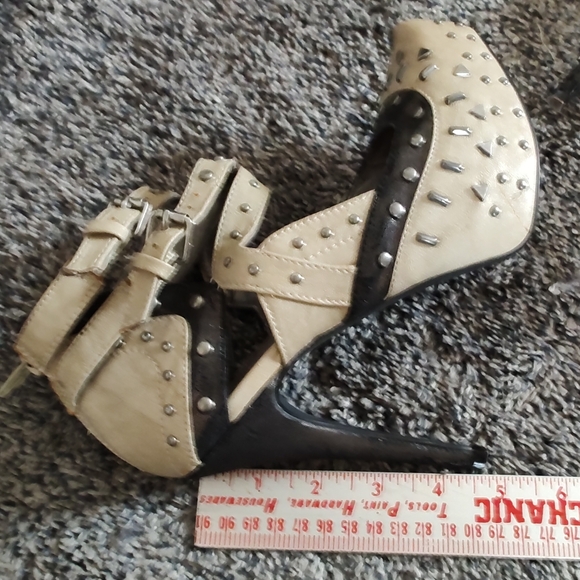 BKE Heels - Picture 6 of 7